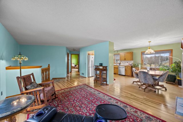 8407 Norway Street NW, Coon Rapids, MN 55433