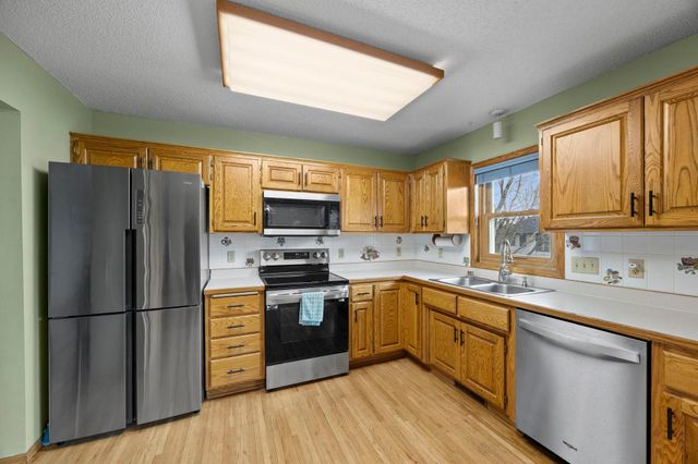 8407 Norway Street NW, Coon Rapids, MN 55433