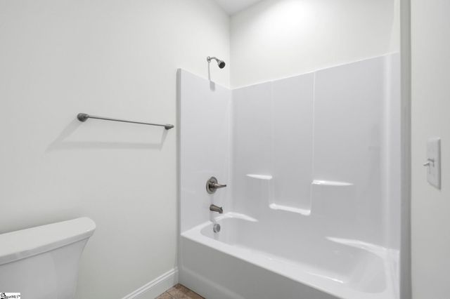 120 Bur Oak Drive, Taylors, SC 29687