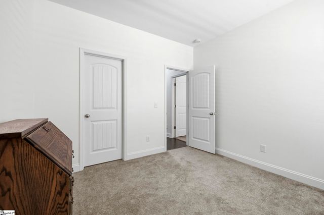 120 Bur Oak Drive, Taylors, SC 29687