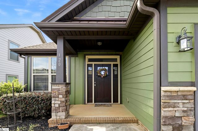 120 Bur Oak Drive, Taylors, SC 29687