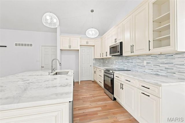 1108 Timber Creek Lane, Imperial, MO 63052