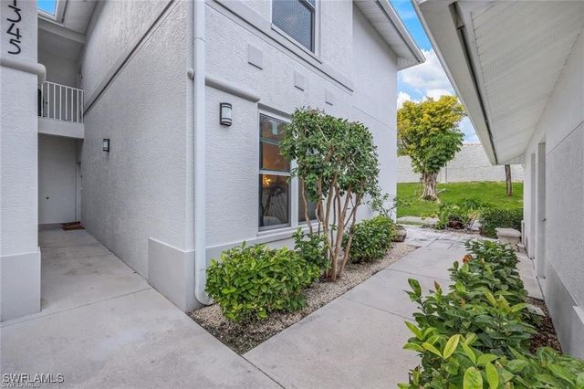 1345 Charleston Square DR 5-102, Naples, FL 34110