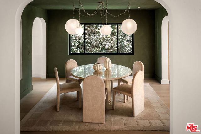 13114 Addison Street, Sherman Oaks, CA 91423