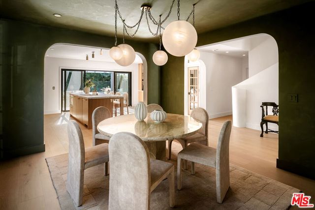 13114 Addison Street, Sherman Oaks, CA 91423