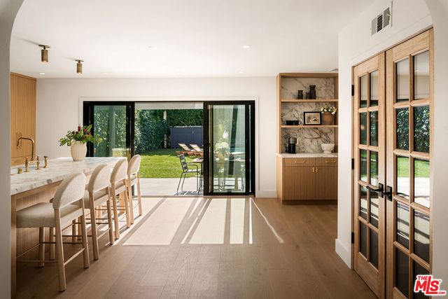 13114 Addison Street, Sherman Oaks, CA 91423