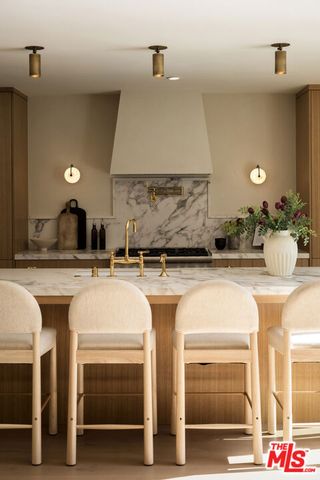 13114 Addison Street, Sherman Oaks, CA 91423