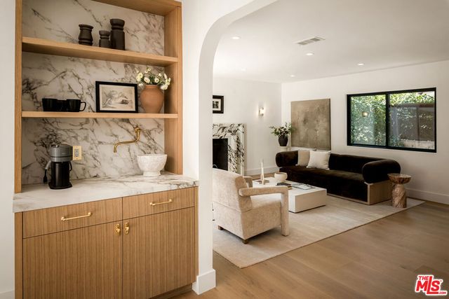 13114 Addison Street, Sherman Oaks, CA 91423