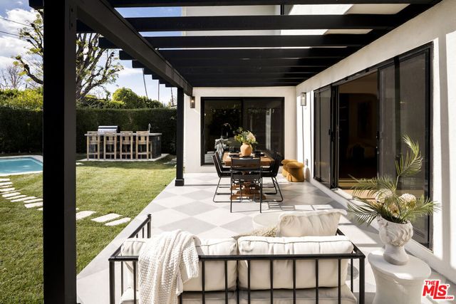 13114 Addison Street, Sherman Oaks, CA 91423