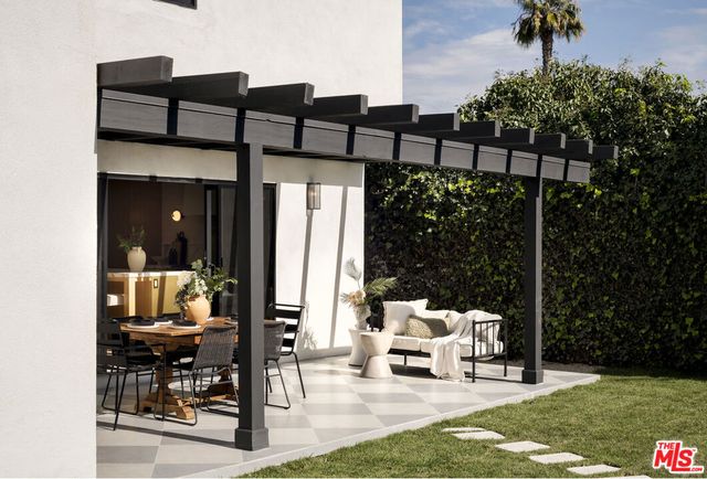 13114 Addison Street, Sherman Oaks, CA 91423