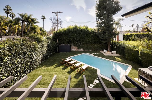 13114 Addison Street, Sherman Oaks, CA 91423