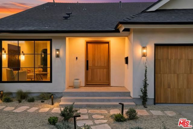 13114 Addison Street, Sherman Oaks, CA 91423