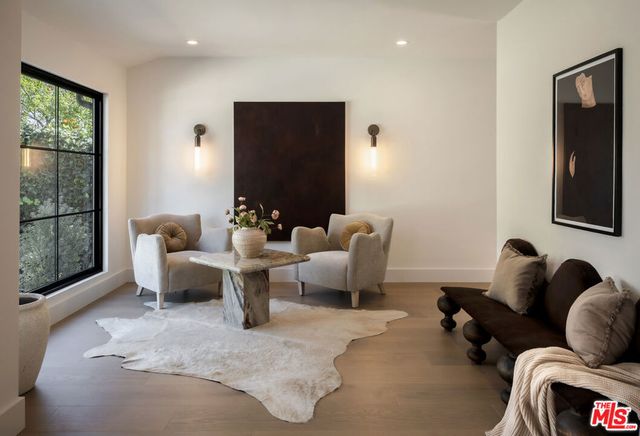 13114 Addison Street, Sherman Oaks, CA 91423