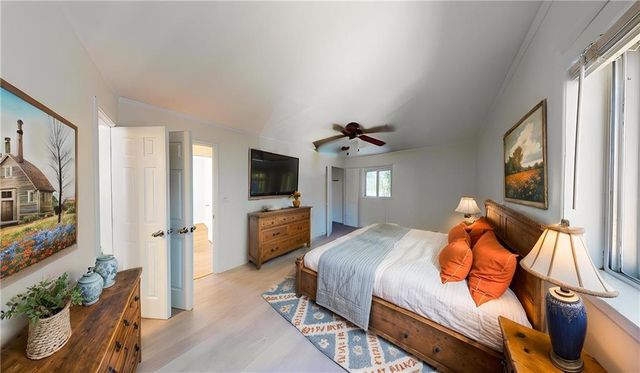 1105 Woodleigh SE Road, Marietta, GA 30008