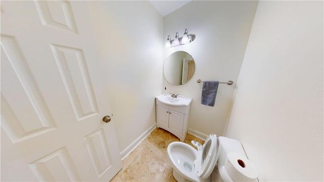 1105 Woodleigh SE Road, Marietta, GA 30008