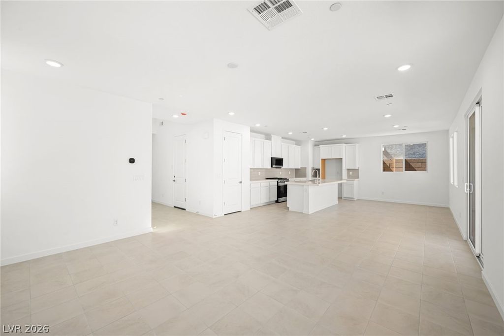 10804 Birch Meadows Avenue, Las Vegas, NV 89166 — photo 4