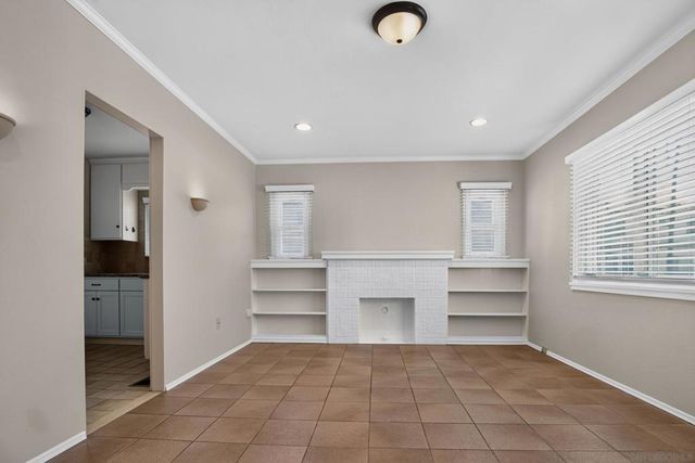 2444 Curlew St, San Diego, CA 92101