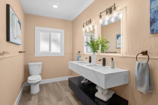 2926 E 22nd Street, Oakland, CA 94601