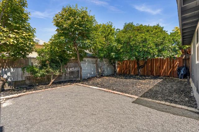 2926 E 22nd Street, Oakland, CA 94601