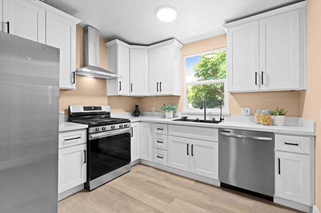 2926 E 22nd Street, Oakland, CA 94601