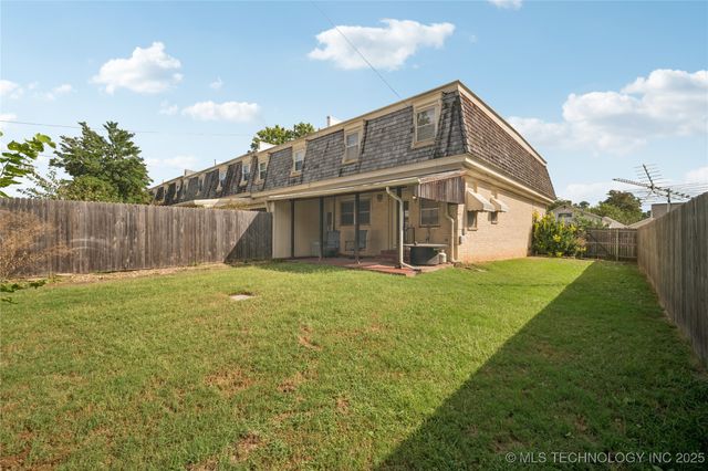 1023 E Thompson Avenue, Sapulpa, OK 74066