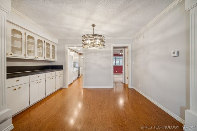 1023 E Thompson Avenue, Sapulpa, OK 74066