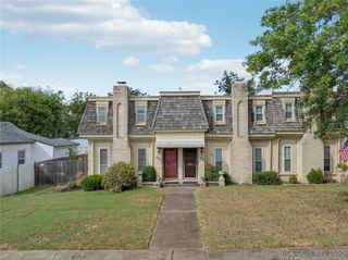 1023 E Thompson Avenue, Sapulpa, OK 74066