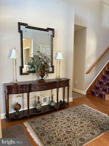 2 PORTOFINO DR, Hamilton, NJ 08691