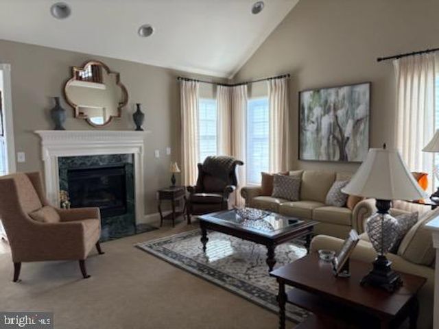 2 PORTOFINO DR, Hamilton, NJ 08691