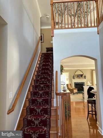 2 PORTOFINO DR, Hamilton, NJ 08691