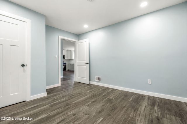 1201 Evelyn Dr, Radcliff, KY 40160