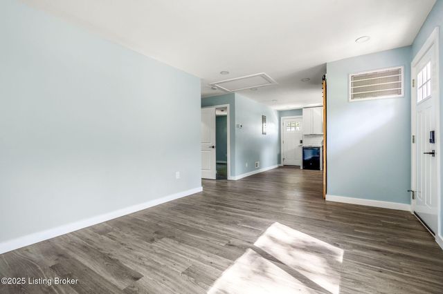 1201 Evelyn Dr, Radcliff, KY 40160