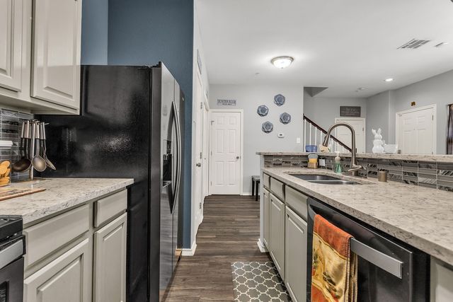 1125 Kathy Lane 8, Lewisville, TX 75067