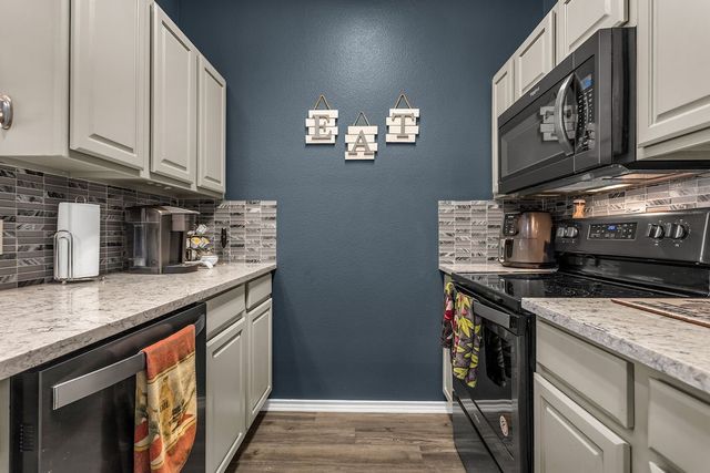 1125 Kathy Lane 8, Lewisville, TX 75067