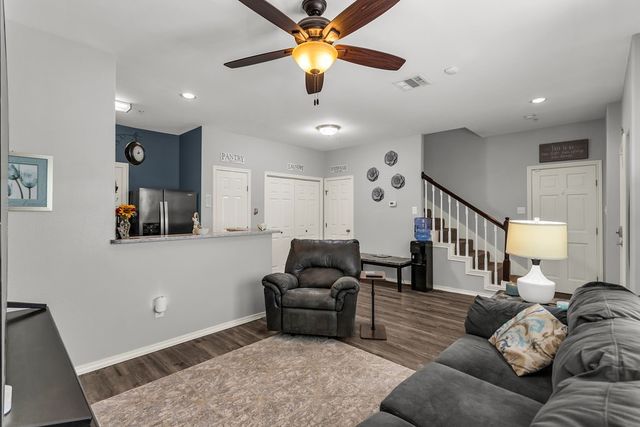 1125 Kathy Lane 8, Lewisville, TX 75067