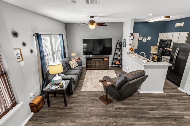 1125 Kathy Lane 8, Lewisville, TX 75067