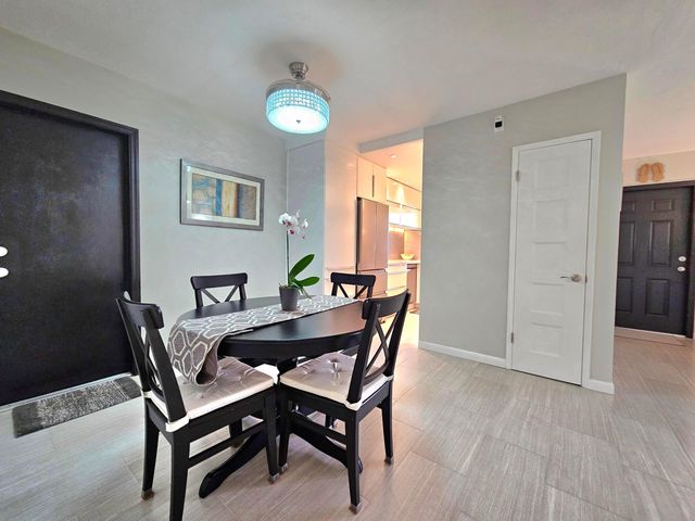 3204 SE 11th Street 106, Pompano Beach, FL 33062