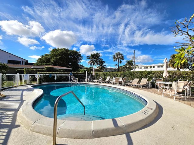 3204 SE 11th Street 106, Pompano Beach, FL 33062