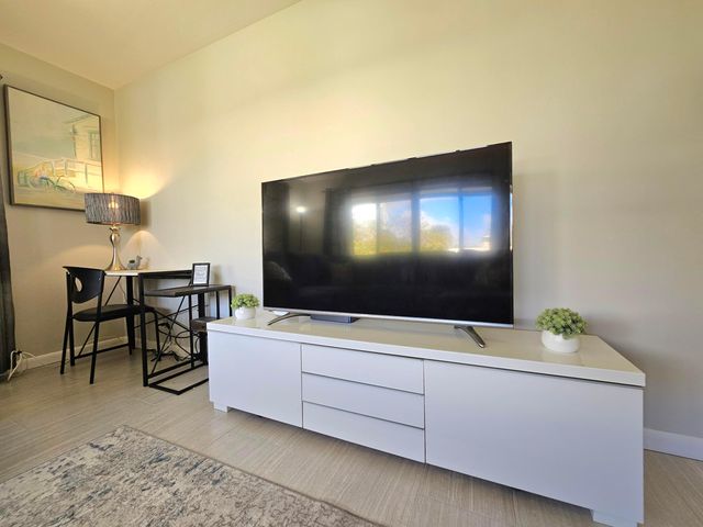 3204 SE 11th Street 106, Pompano Beach, FL 33062