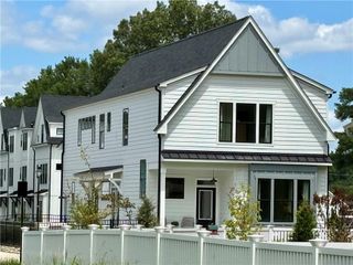 203 Hodges Rd, Chesapeake, VA 23322