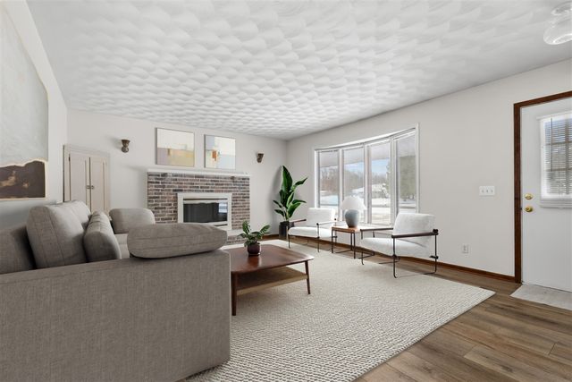 29324 58th Avenue, Paw Paw, MI 49079