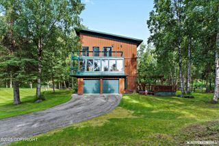 12141 Jerome Street, Anchorage, AK 99516