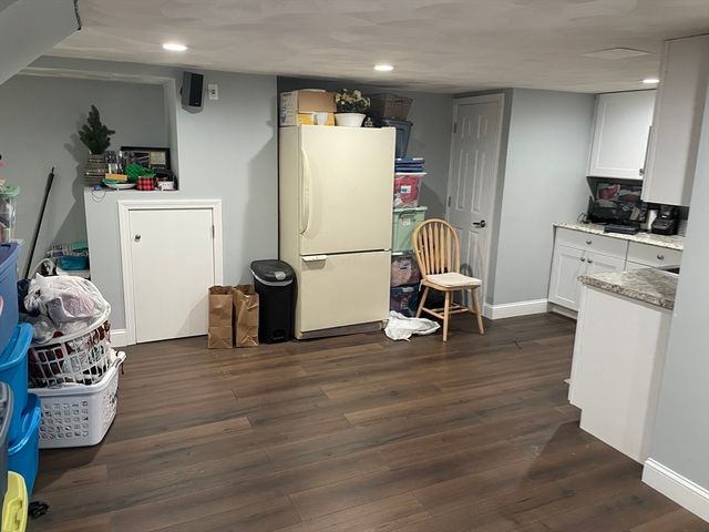 12 Heritage Ln, Saugus, MA 01906