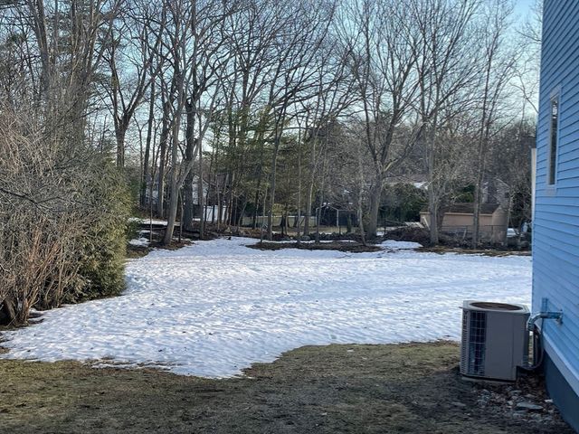 12 Heritage Ln, Saugus, MA 01906