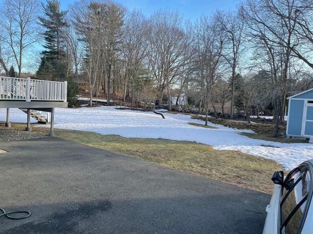 12 Heritage Ln, Saugus, MA 01906