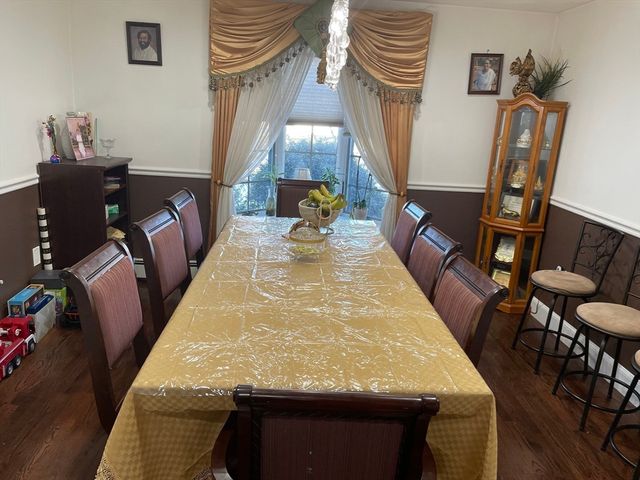 12 Heritage Ln, Saugus, MA 01906