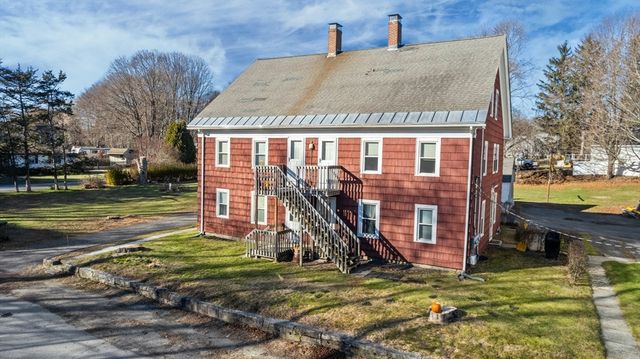 5 B St, Douglas, MA 01516