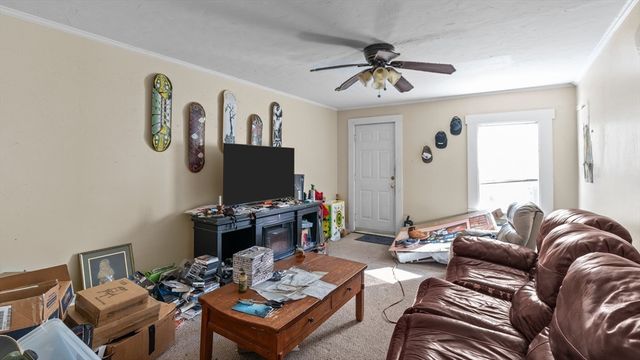 5 B St, Douglas, MA 01516