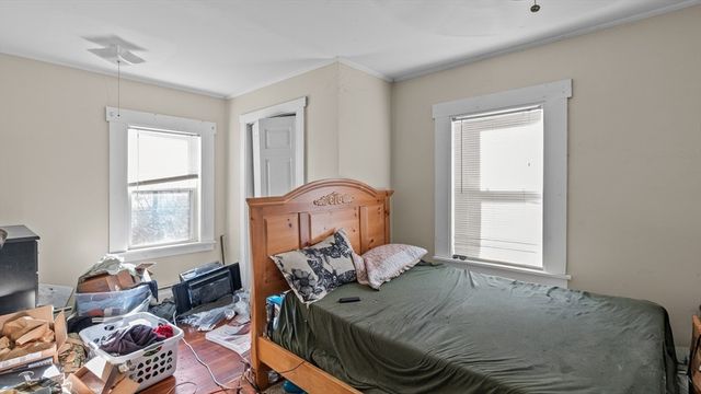 5 B St, Douglas, MA 01516