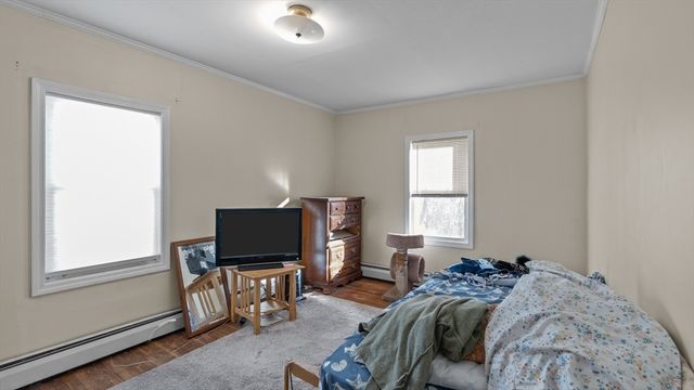 5 B St, Douglas, MA 01516